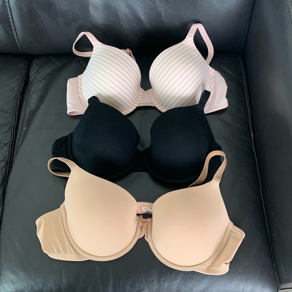 3 Auden Everyday Tshirt bras size 38B